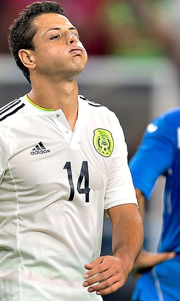 Chicharito's injury forces Mexico to change plans ahead of Gold Cup